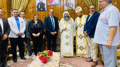 المصريين الأحرار بشرق القاهرة يهنئ كنائس عين شمس بعيد القيامة المجيد