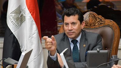 وزارة الرياضة تصدر بيانًا رسميًا بشأن عزل مرتضى منصور من رئاسة الزمالك