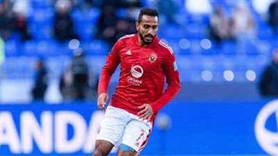 قرار عشوائي كالعادة.. لاعب الأهلي يدافع عن كهربا بعد إيقافه