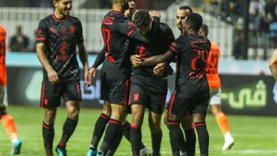 الأهلي يتقدم على سموحة بهدف في الشوط الأول