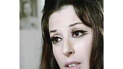 عمرو أديب لمروجي شائعة وفاة الفنانة نجاة: