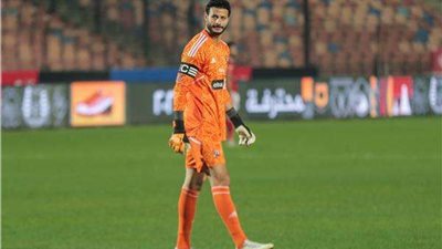 هل يغيب محمد الشناوي عن مواجهة الرجاء المغربي ؟.. تفاصيل