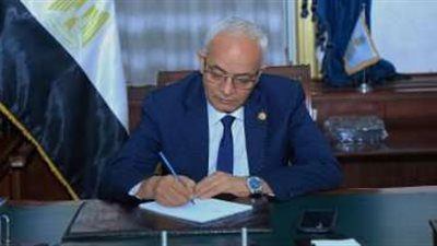 وزير التعليم يصدر قرارًا وزاريًا بترقية 3886 معلمًا