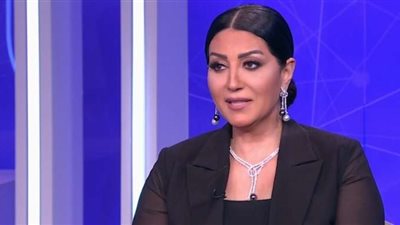 وفاء عامر: منى زكي هتغير قانون المجلس الحسبي