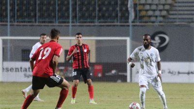 التعادل السلبي يحسم الشوط الأول بين بيراميدز والداخلية في الدوري المصري