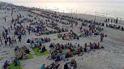 شمال سيناء تشهد أكبر مائدة إفطار جماعي على شاطئ العريش بطول 5.700 كيلو متر