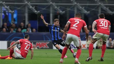 التعادل الإيجابي يحسم الشوط الأول بين إنتر ميلان وبنفيكا في دوري أبطال أوروبا