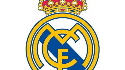 ريال مدريد ينعي وفاة أسطورة برشلونة