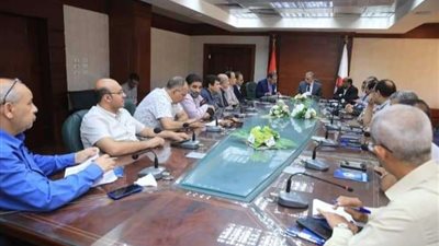 محافظ سوهاج يعقد اجتماعًا لبحث استعدادات التشغيل التجريبي لمستشفى سوهاج العام