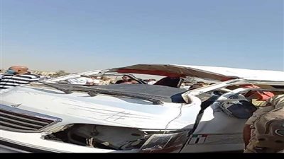 خلال زفة عروسة.. إصابة 4 أشخاص بعد انقلاب سيارة ملاكي في مصرف بالغربية