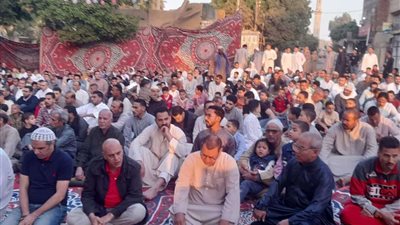 الجلباب الصعيد الزي الرسمي لأهالي المنيا في صلاة العيد