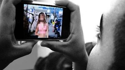 صور على الإنترنت.. مدير مدرسة يدفع 3.6 مليون دولار تعويضًا لطالبات