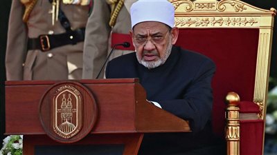 شيخ الأزهر وحاكم الإمارات يتبادلان التهنئة بحلول عيد الفطر