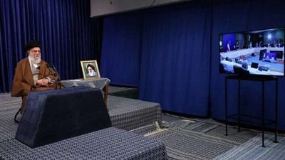 خامنئي يحظر استيراد لقاحات كورونا من أمريكا وبريطانيا