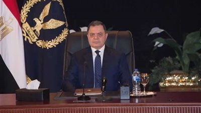 وزير الداخلية يهنئ الرئيس السيسي بذكرى تحرير سيناء
