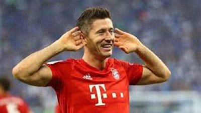 ليفاندوفسكي يواصل الابتعاد عن رونالدو رغم سقوط البايرن بالدوري الألماني