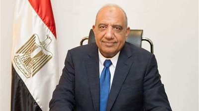 وزير قطاع الأعمال العام يتلقى تقريراً حول أداء قطاع الصناعات المعدنية التابع للوزارة