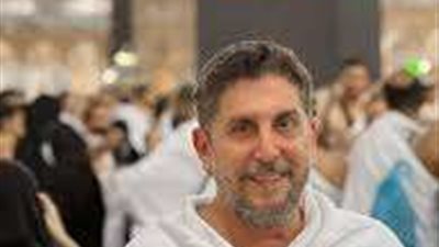 يحيى قنوع يستقبل عزاء شقيقة محمد قنوع بمسجد الحصري في 6 أكتوبر