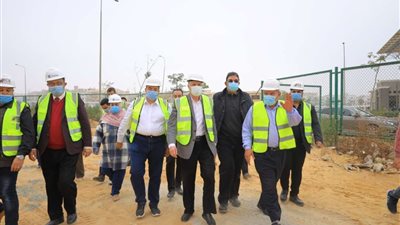 السعيد يتفقد مبنى المدرجات ومقر جامعة بنها الأهلية بالعبور