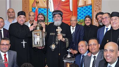 لتسليم النور المقدس| 