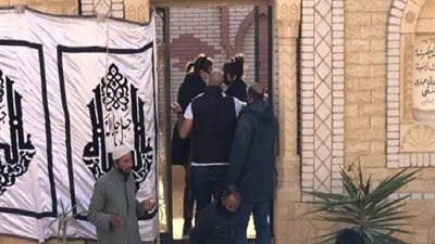 شقيقه هادي الجيار تنهار من البكاء على المقابر