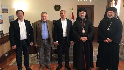 بطريرك الكاثوليك والزائر الرسولي بأوروبا يلتقيان السفير المصري بقبرص