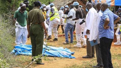 من الانتحار الثوري في أمريكا إلى الصوم حتى الموت بكينيا