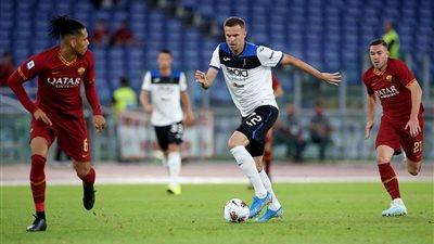 أتالانتا يضرب روما بثلاثية في الدوري الإيطالي