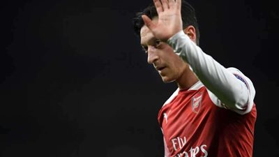أوزيل يكشف عن انتقاله لنادي مثل ريال مدريد في حال رحيله عن آرسنال