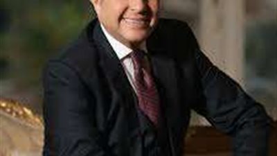 تفاصيل .. هيئة البحرين للسياحة والمعارض تعلن تسويتها للخلاف مع هاني شاكر