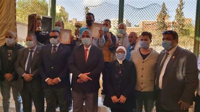 شخصيات رياضية وتنفيذية في ختام بطولة الجمهورية للملاكمة بنادي الفيوم