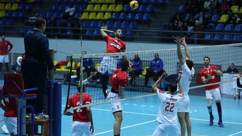 الأهلي والزمالك طائرة