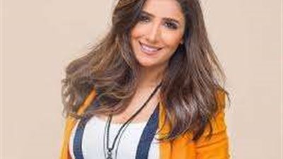 مي عمر تتألق في أحدث ظهور لها من دبي