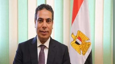 جامعة سوهاج تهنئ عادل عبد الغفار لتجديد ندبه مستشارًا إعلاميا لوزارة التعليم العالي