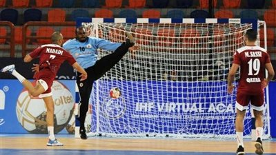 تحدث لأول مرة.. إصابة حكم مباراة قطر وأنجولا واستبداله في كأس العالم لليد