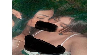 القبض على فنانة شهيرة بتهمة مخلة بالآداب