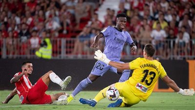 ريال مدريد يواجه آلميريا في الدوري الإسباني لتخطي رباعية جيرونا