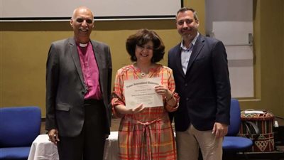 ​​رئيس الأسقفية يحتفل بتخريج دفعة جديدة من برنامج ماجستير القيادة