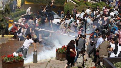 مواجهات عنيفة بين الشرطة ومحتجين في تونس