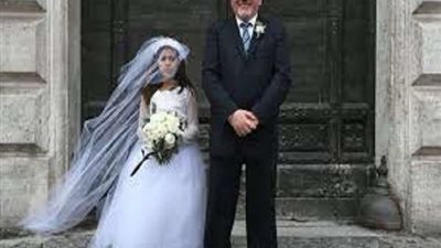 فتاة بمحكمة الأسرة تطلب الطلاق من مسن: 