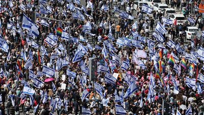 مواصلة الاحتجاجات في إسرائيل.. والمتظاهرين بالآلاف