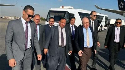 بعد زيارة ناجحة لكوريا الجنوبية.. رئيس مصلحة الجمارك يعود لـ القاهرة