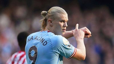 مانشستر سيتي يتقدم على فولهام بهدفين مقابل هدف في الشوط الأول