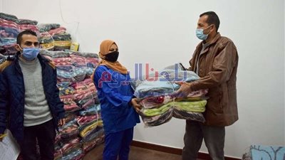 جامعة بني سويف: توزيع 1200 بطانية على العمال ومشروع النظافة بالمحافظة