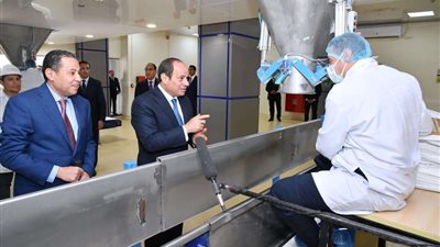 الرئيس السيسي يتفقد مصنع الشرقية للسكر بـ الصالحية الجديدة