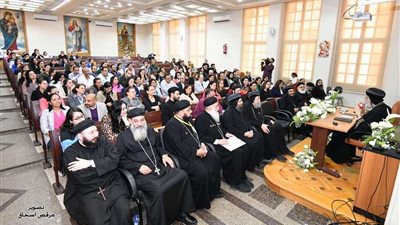 البابا تواضروس يحاضر في معهد الكتاب المقدس بالإسكندرية