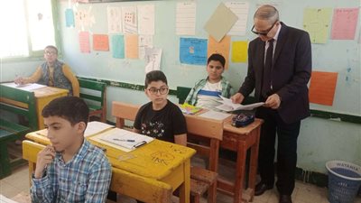 محافظ كفر الشيخ يتابع سير امتحانات الصفين السادس الإبتدائي والأول الثانوي
