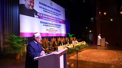 مفتي الجمهورية يلقي محاضرة تاريخية بجامعة أليجرا الهندية العريقة