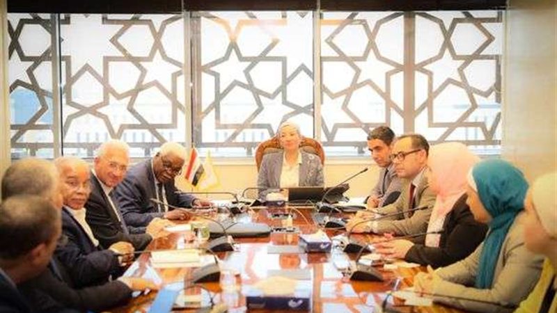 وزيرة البيئة ياسمين