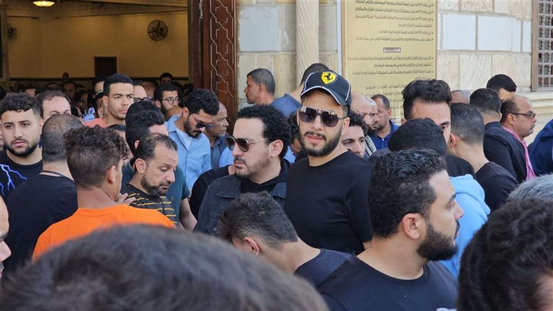 عصام السقا ينعي مصطفى